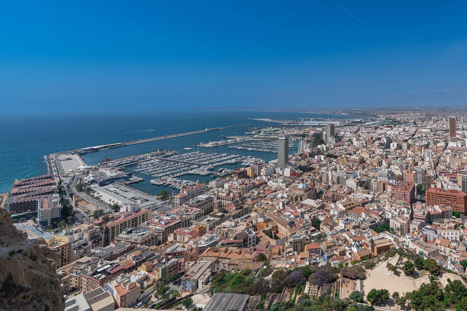 Illustrative view of Alicante, Spain; this is not a photograph of Instituto Bernabeu (Alicante)
